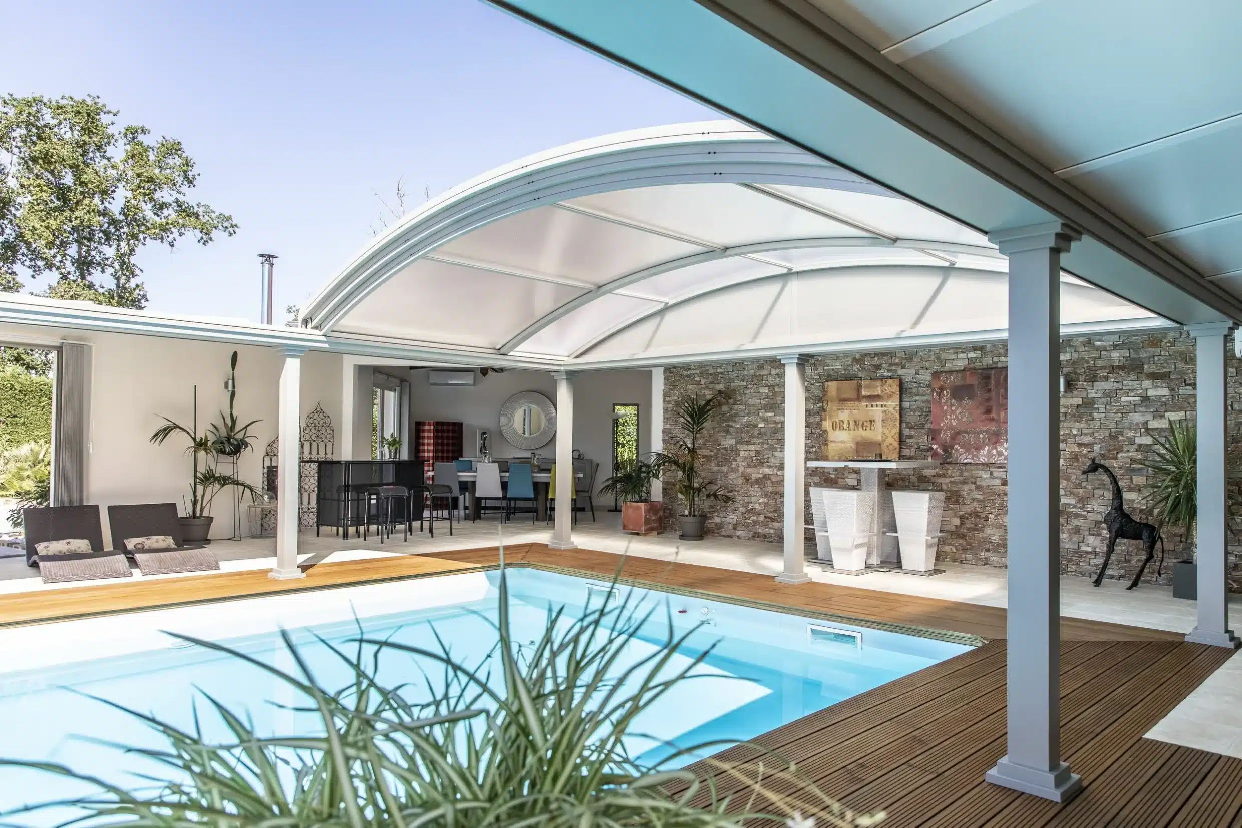 Abris de piscine : un atout pour votre maison économe en énergie - Abri ...